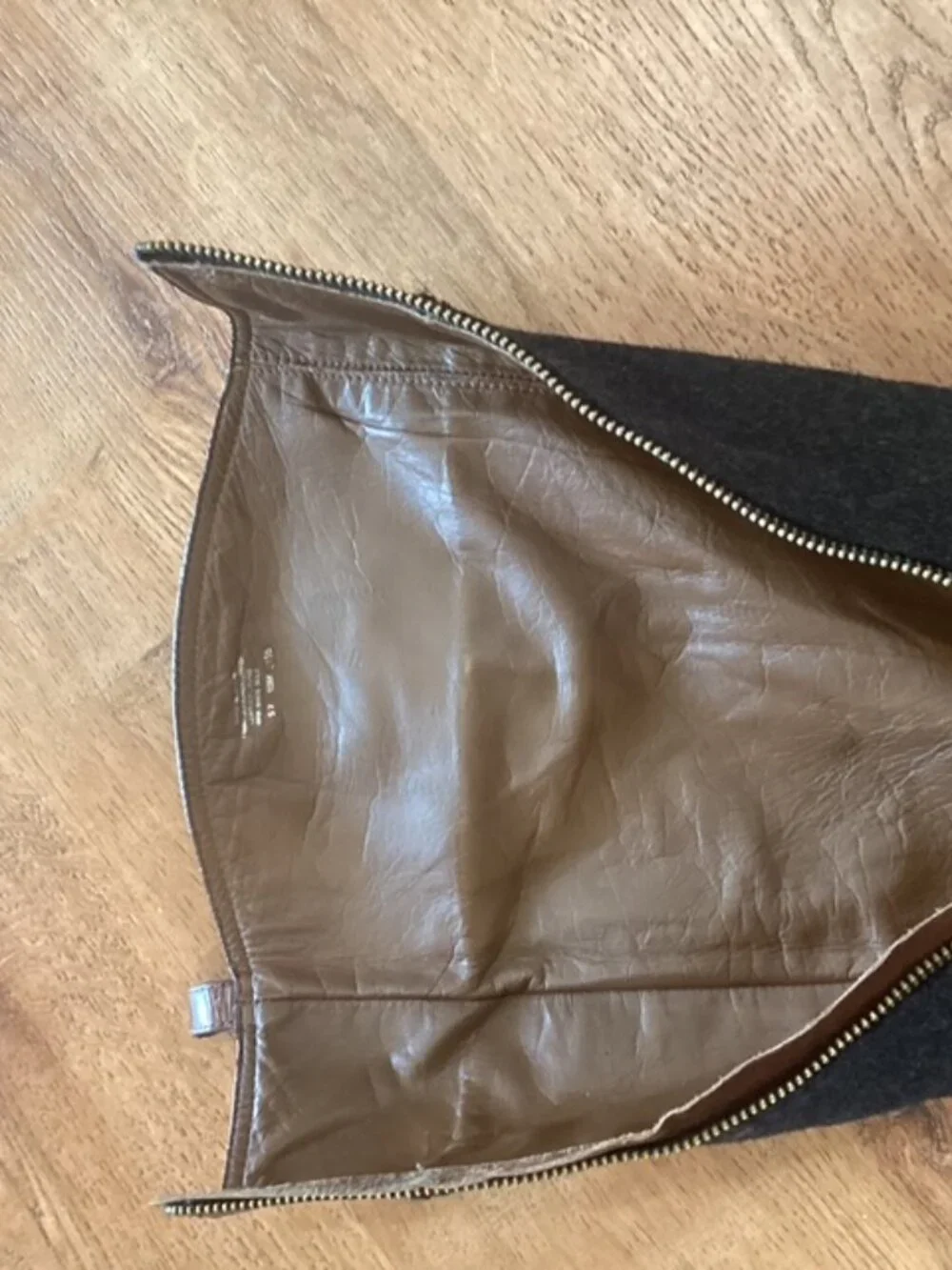 Tory Burch Riding Boots Knee High Leather & Faux Wool Zippered Size‎ 10 Medium